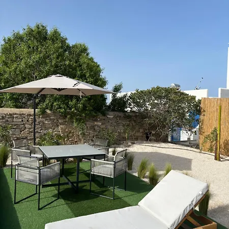 Minimal Blue With Sunset View In Tatil Evi *