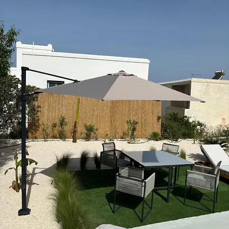 Minimal Blue With Sunset View In Tatil Evi Páros