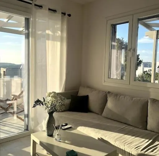 Minimal Blue With Sunset View In Парос