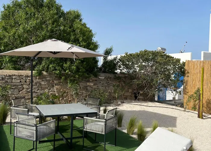 Minimal Blue With Sunset View In בית נופש *